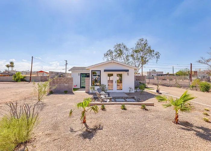 Walkable Downtown Oasis W/ Private Patio *