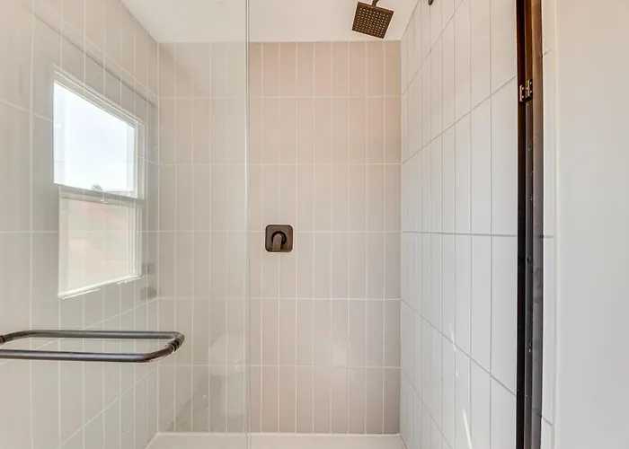 Holiday home Walkable Downtown Oasis W/ Private Patio