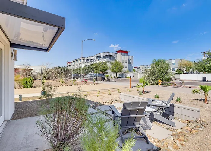 Walkable Downtown Oasis W/ Private Patio